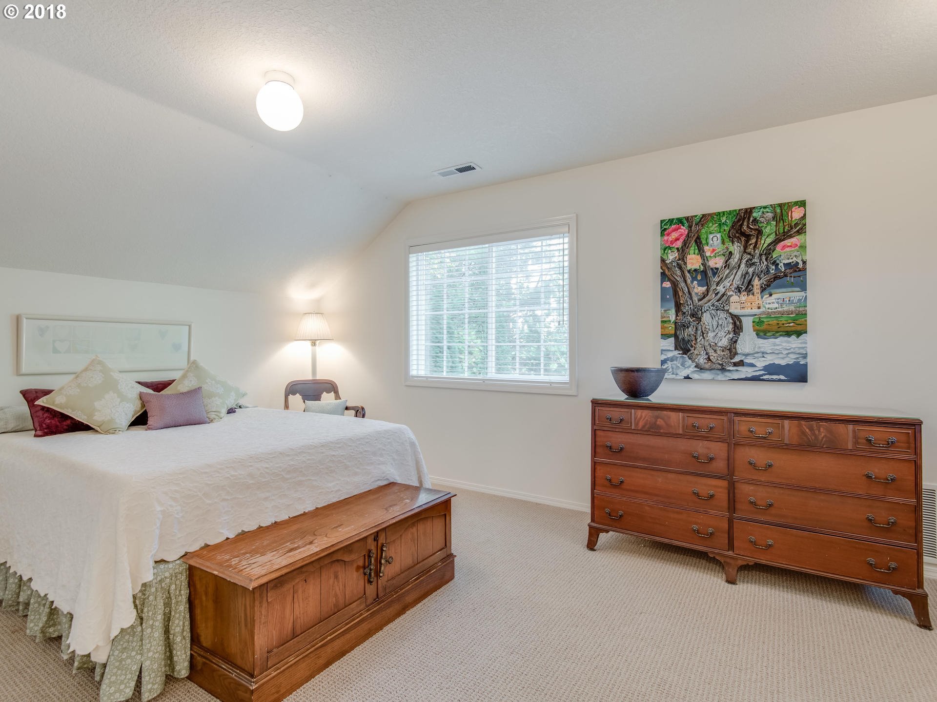 15940 Southwest Cardinal Loop Beaverton, OR 97007 - Photo 16 of 32 Gallery Image 16