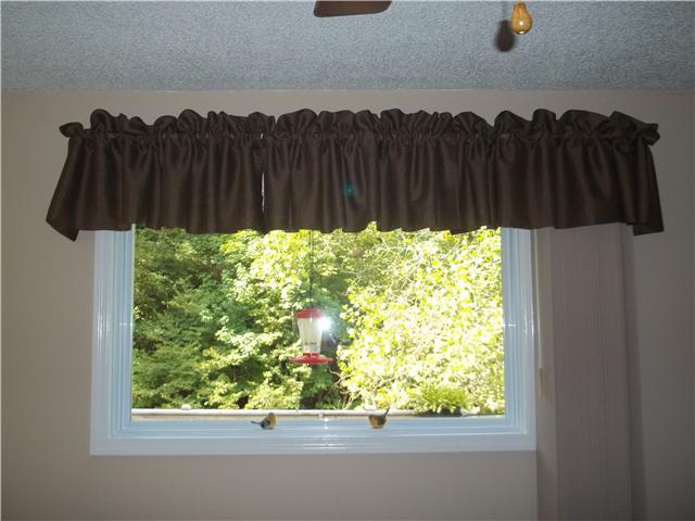 6826 Hall Road Greenbrier, TN 37073 - Photo 13 of 19 NEW PICTURE WINDOW IN GREAT ROOM