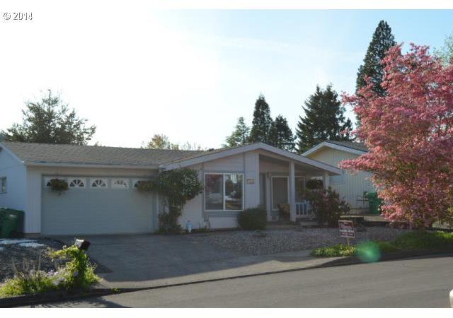 1585 Southeast Maple Loop Gresham, OR 97080 - Photo 1 of 14