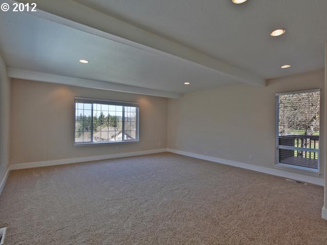 5310 Southwest Brugger Street Portland, OR 97219 - Photo 6 of 16 Gallery Image 6