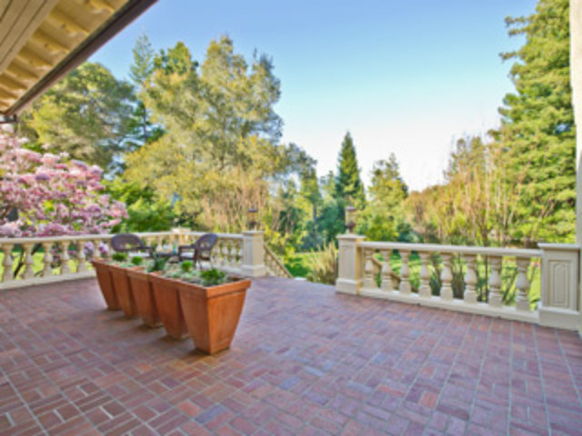 1050 Vista Road Hillsborough, CA 94010 - Photo 16 of 18