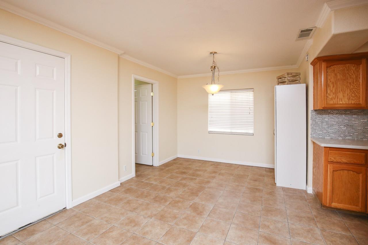 20189 Olympia Road Madera, CA 93638 - Photo 10 of 44 Gallery Image 10