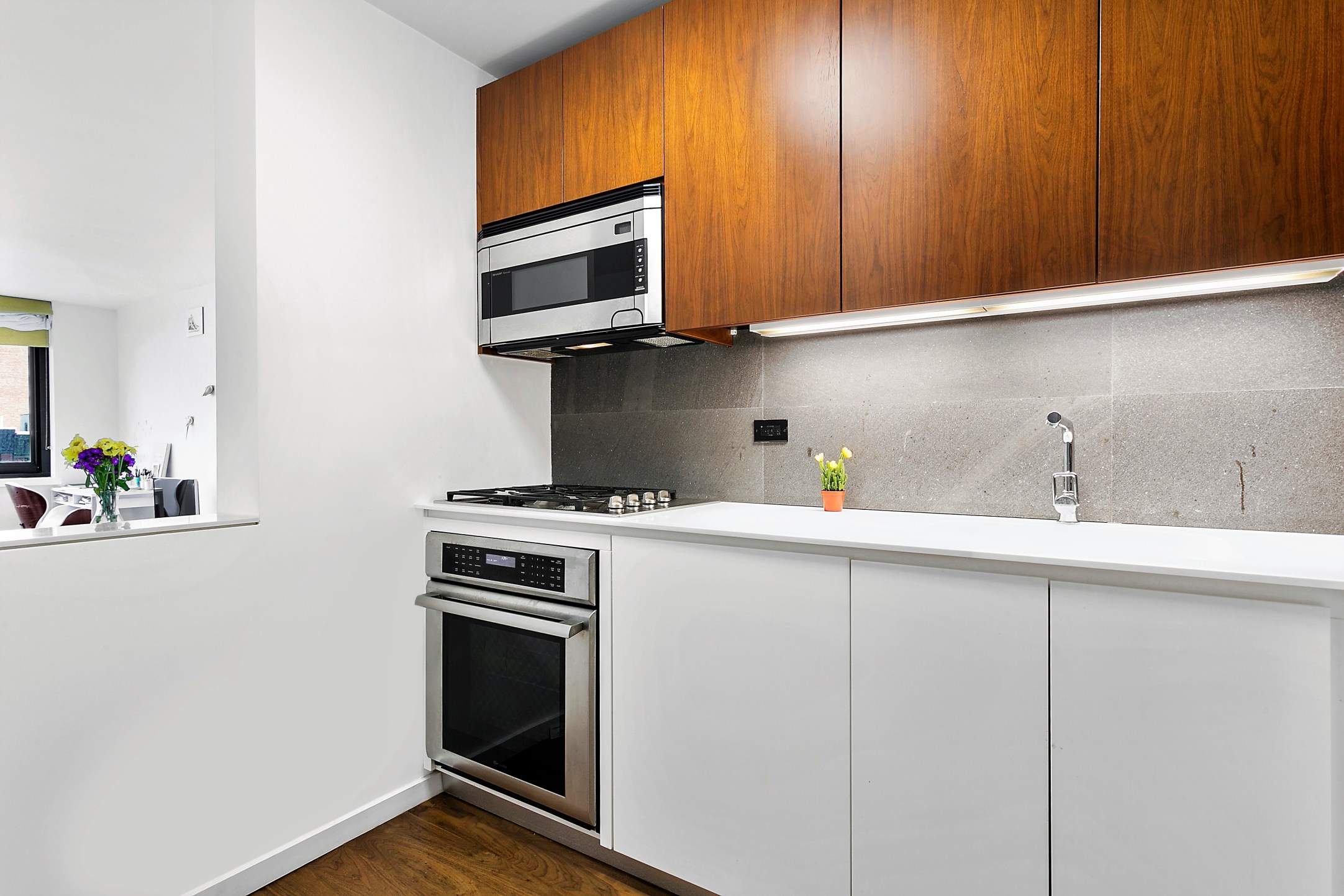 515 East 72nd Street, Unit 4Q Manhattan, NY 10021 - Photo 3 of 16