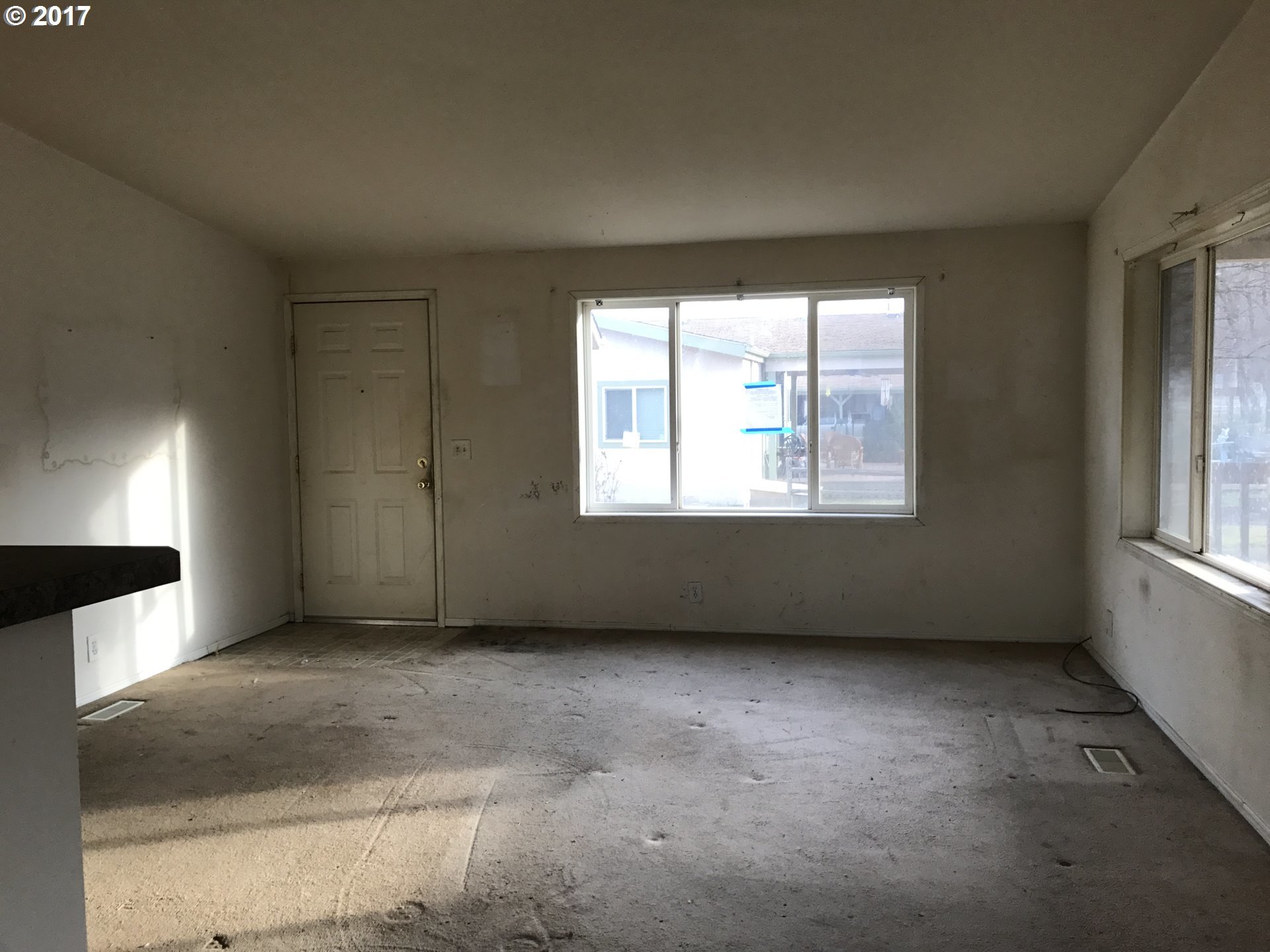 917 Chenowith Loop Road The Dalles, OR 97058 - Photo 5 of 10 Gallery Image 5