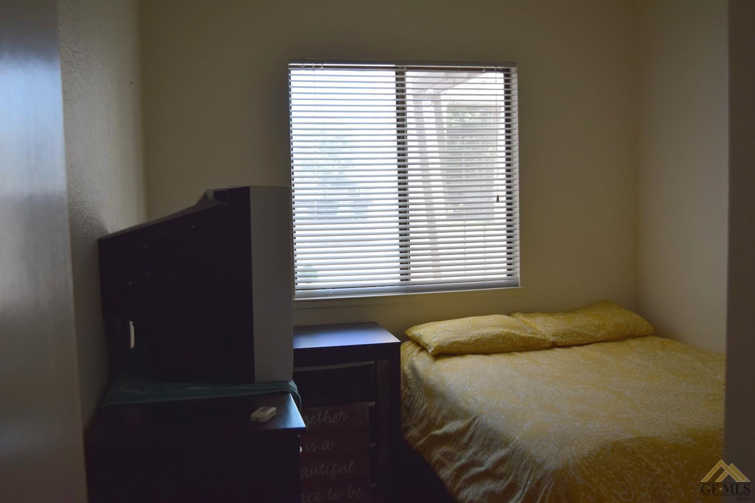 7800 Westfield Road, Unit 29 Bakersfield, CA 93309 - Photo 8 of 15