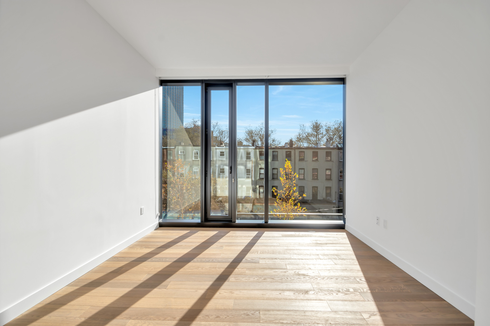 21-30 44th Drive, Unit 3Q Queens, NY 11101 - Photo 4 of 16