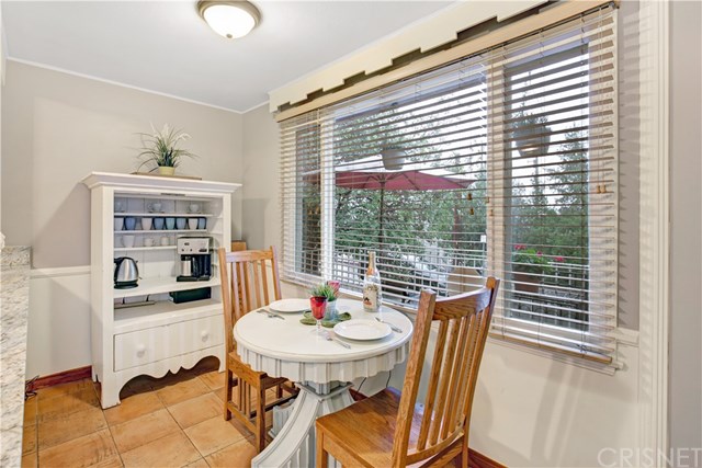 10508 Redmont Avenue Tujunga, CA 91042 - Photo 3 of 23