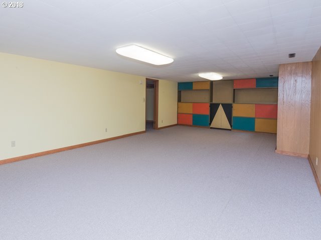 5120 Southwest Erickson Avenue Beaverton, OR 97005 - Photo 18 of 29