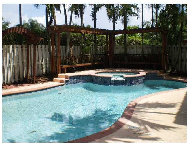 4021 Southwest 153rd Avenue Miramar, FL 33027 - Photo 3 of 13