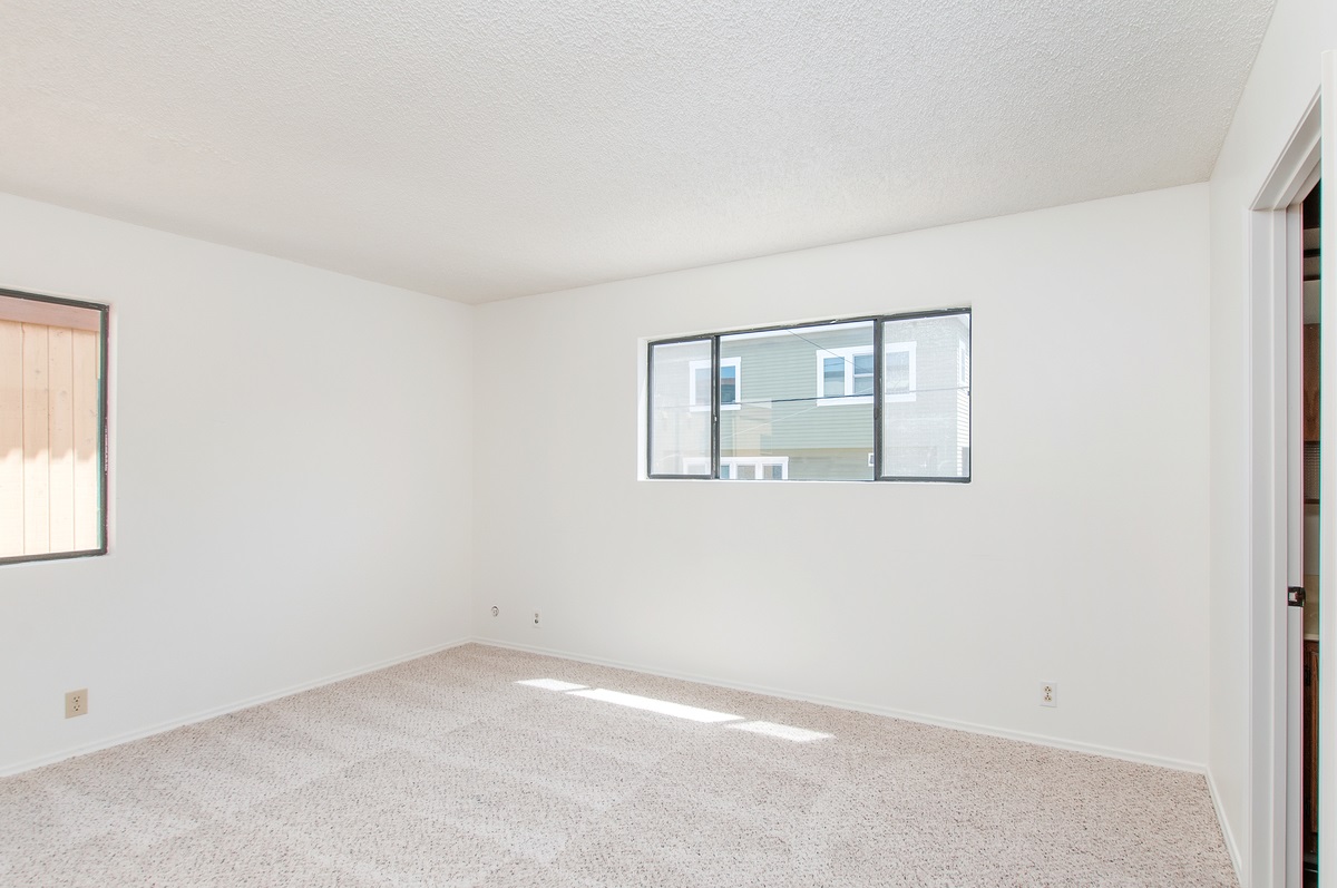 921 E Avenue, Unit E Coronado, CA 92118 - Photo 11 of 14 Second Bedroom