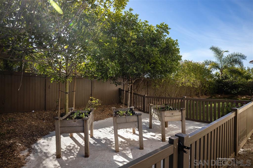 1011 Scarlet Way Encinitas, CA 92024 - Photo 18 of 25