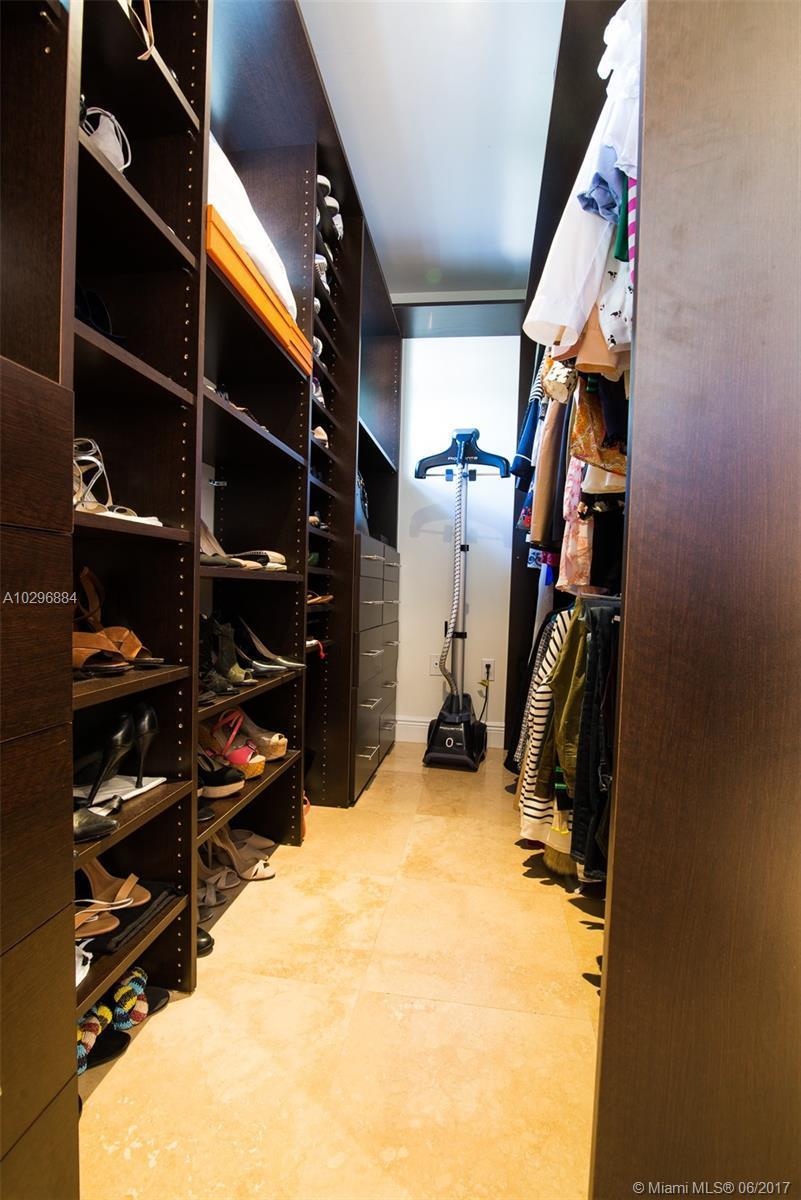 5571 Southwest 70th Place South Miami, FL 33155 - Photo 23 of 35