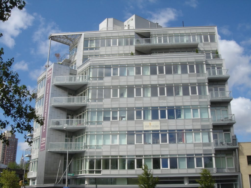 10-17 Jackson Ave, Queens, NY 11101 - Photo 2 of 5