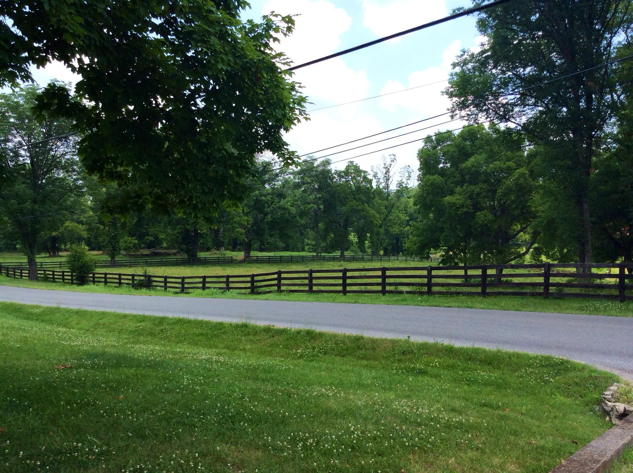 467 Cole's Ferry Road Gallatin, TN 37066 - Photo 14 of 18 Gallery Image 14