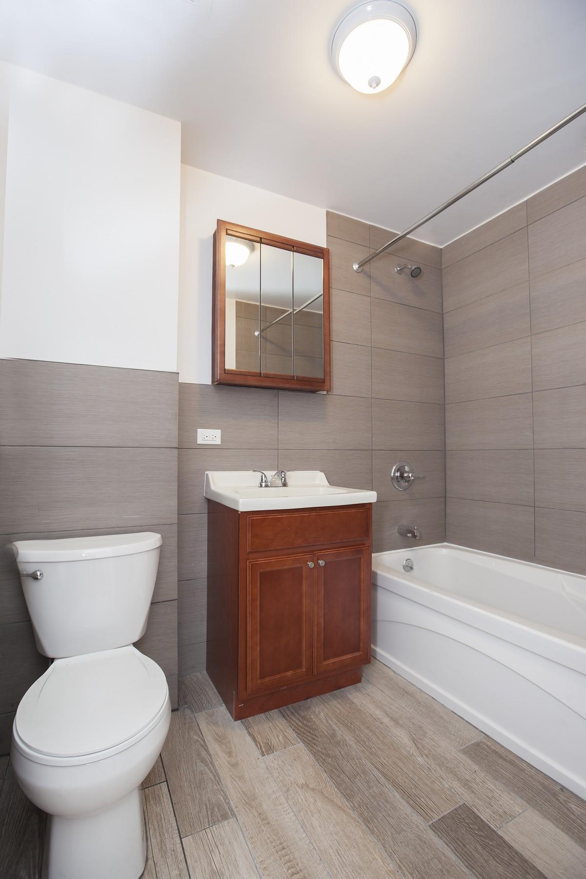 217 Nassau Avenue, Unit 3R Brooklyn, NY 11222 - Photo 3 of 8