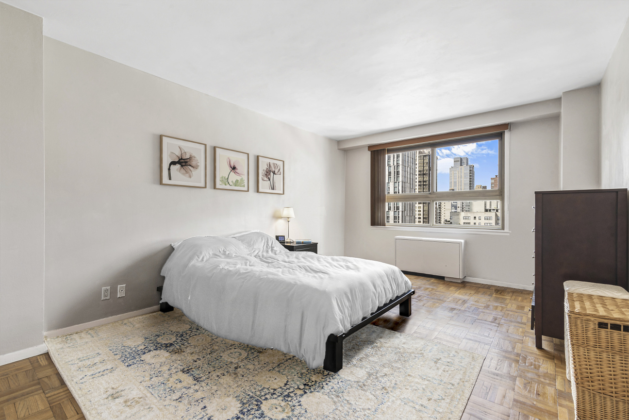 401 East 86th Street, Unit 17A Manhattan, NY 10028 - Photo 3 of 6