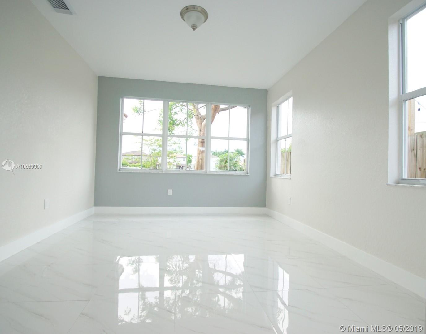 16605 Southwest 55th Terrace Miami, FL 33185 - Photo 7 of 23