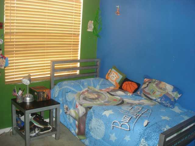18232 Southwest 5th Street Pembroke Pines, FL 33029 - Photo 15 of 22