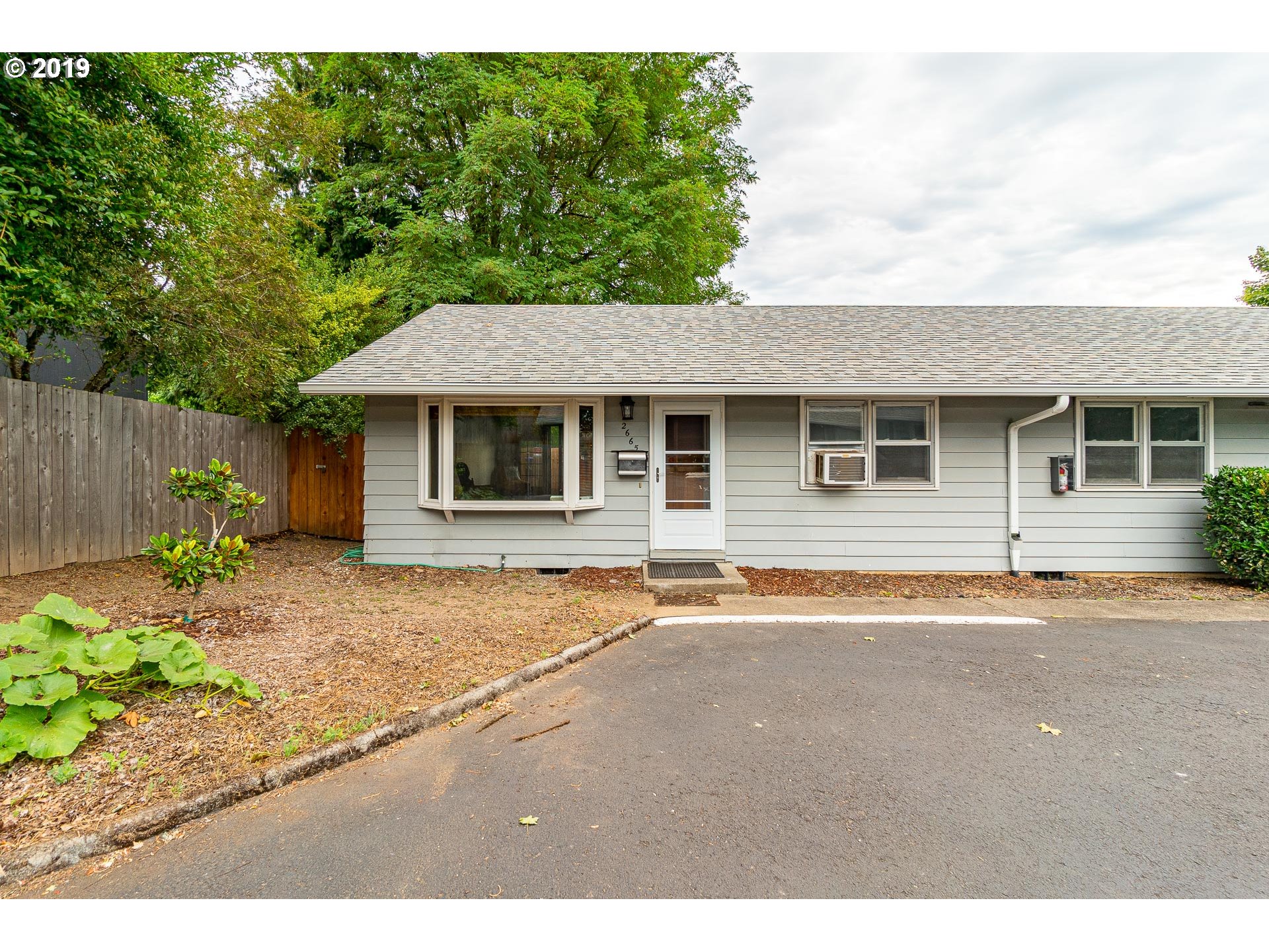 2665 Southwest Spring Garden Street Portland, OR 97219 - Photo 2 of 32 Gallery Image 2