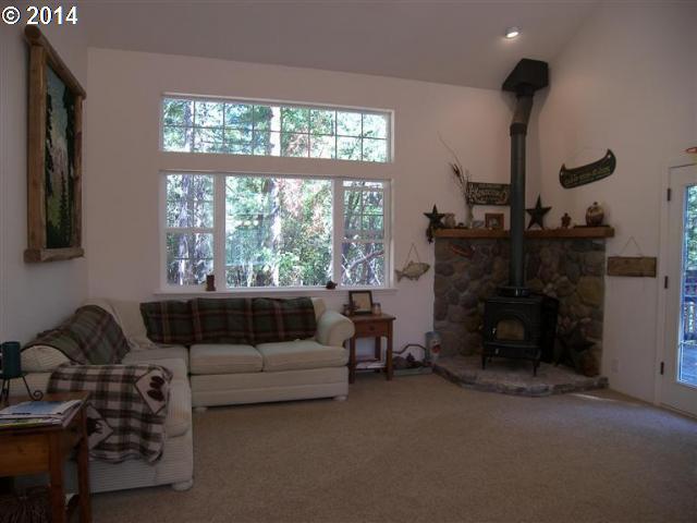 1120 Greentree Loop Grants Pass, OR 97527 - Photo 6 of 10