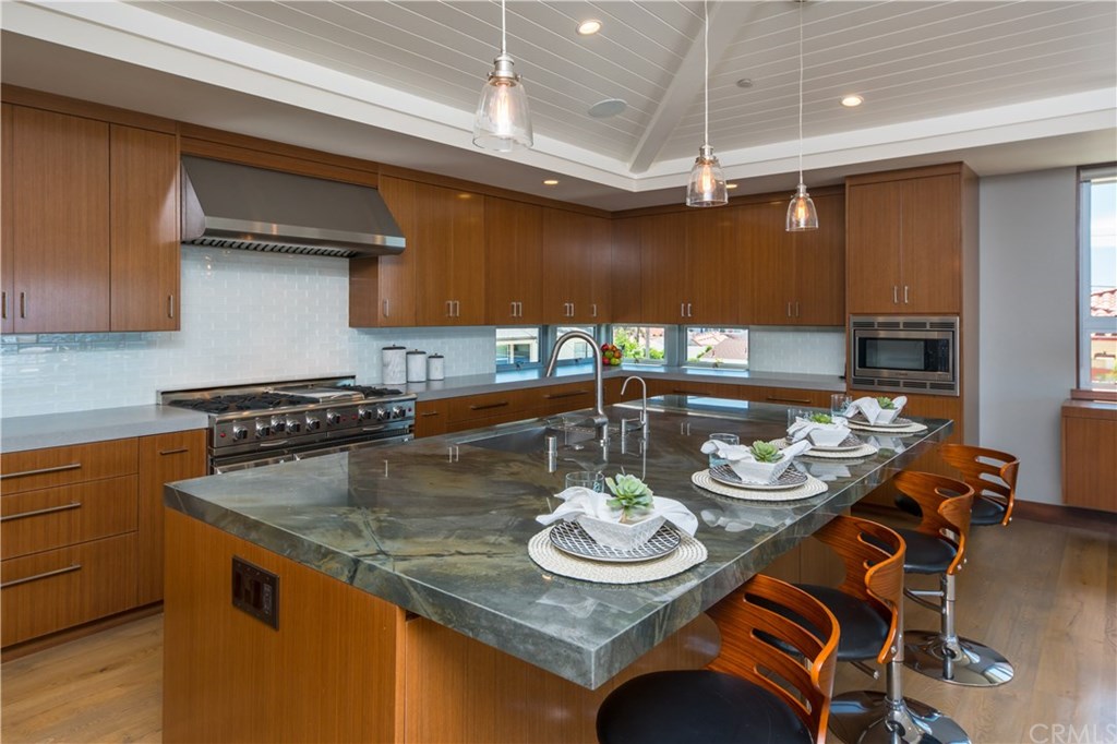 801 Ocean Drive Hermosa Beach, CA 90254 - Photo 14 of 42