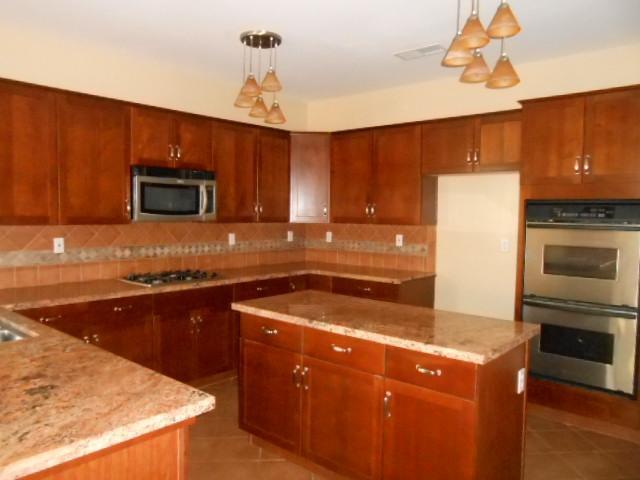 12706 Larkin Drive Bakersfield, CA 93312 - Photo 9 of 20