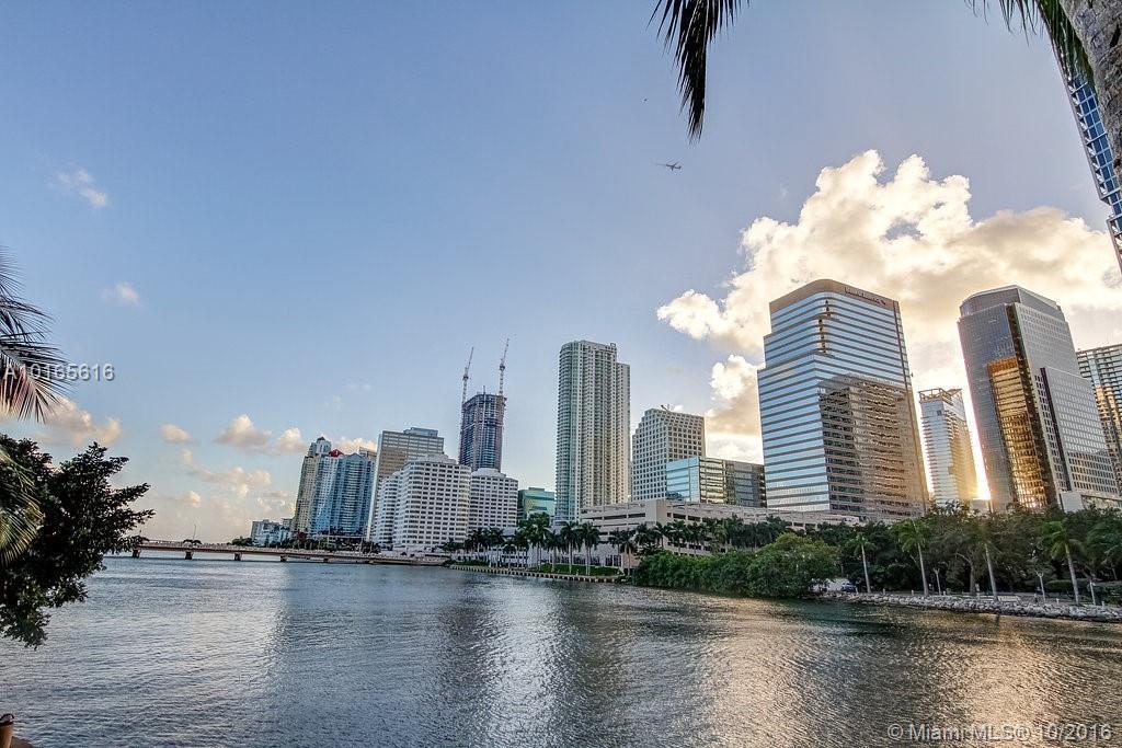 801 Brickell Key Boulevard, Unit 3102 Miami, FL 33131 - Photo 11 of 23