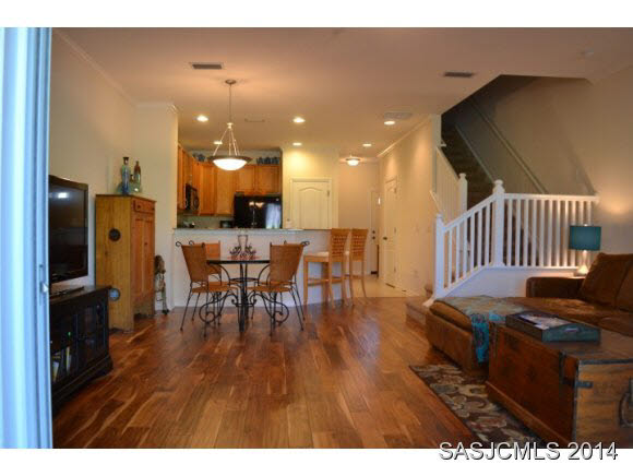 215 Bayberry Circle St. Augustine, FL 32086 - Photo 8 of 24 Recess Lighting/crown molding