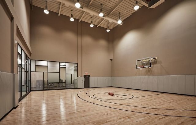 EOS 100 W 31st St, Manhattan, NY 10001 - Photo 3 of 3