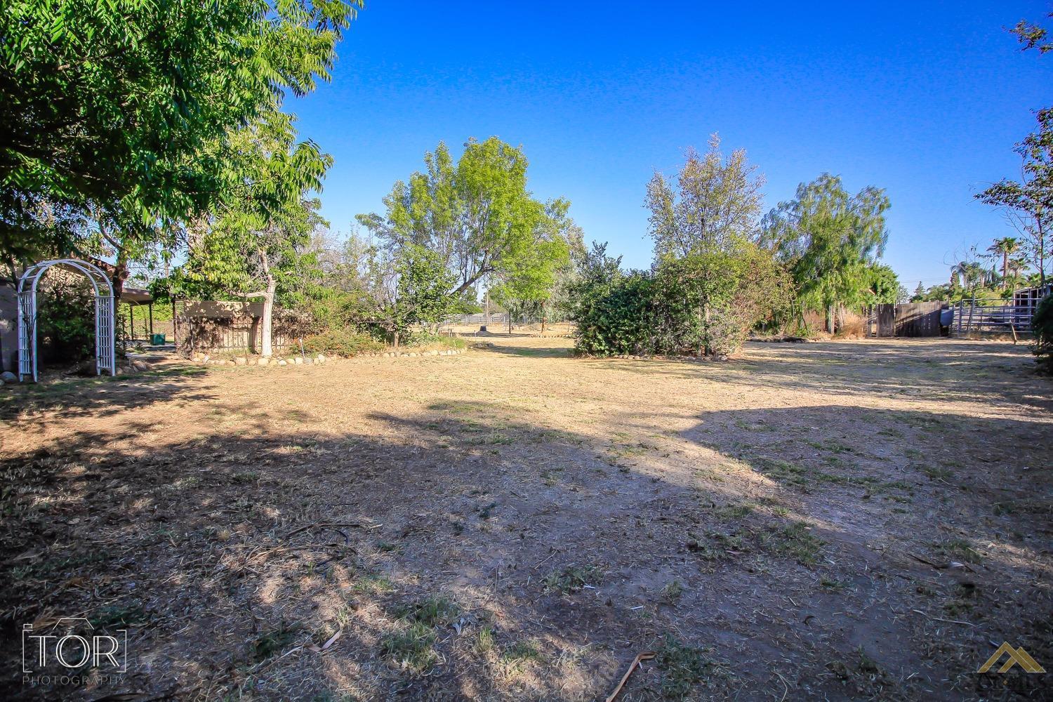 13039 Meacham Road Bakersfield, CA 93314 - Photo 23 of 32 Gallery Image 23