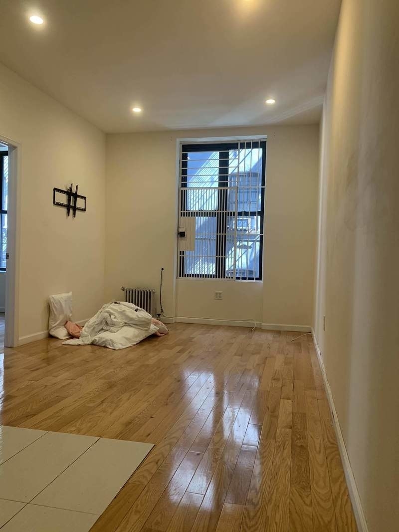 3 West 108th Street, Unit 4 Manhattan, NY 10025 - Photo 5 of 9
