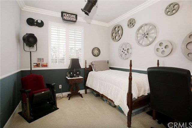 $990,000 | 285 Mesa Drive, Costa Mesa, CA 92627