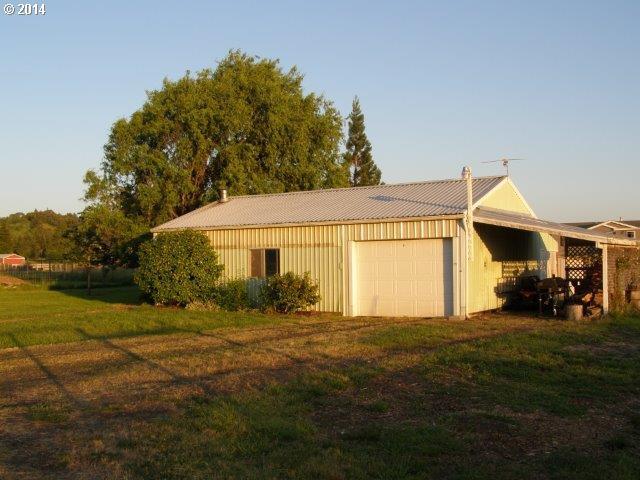 292 Labrie Road Roseburg, OR 97471 - Photo 3 of 15 Gallery Image 3