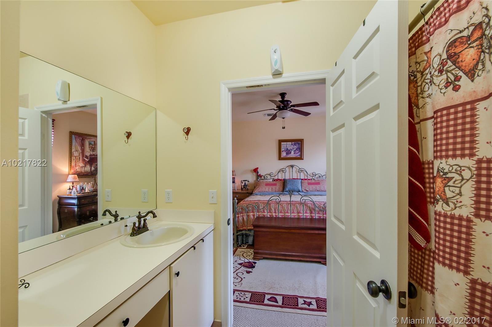 60 Southeast 6th Road, Unit 60 Homestead, FL 33030 - Photo 14 of 15