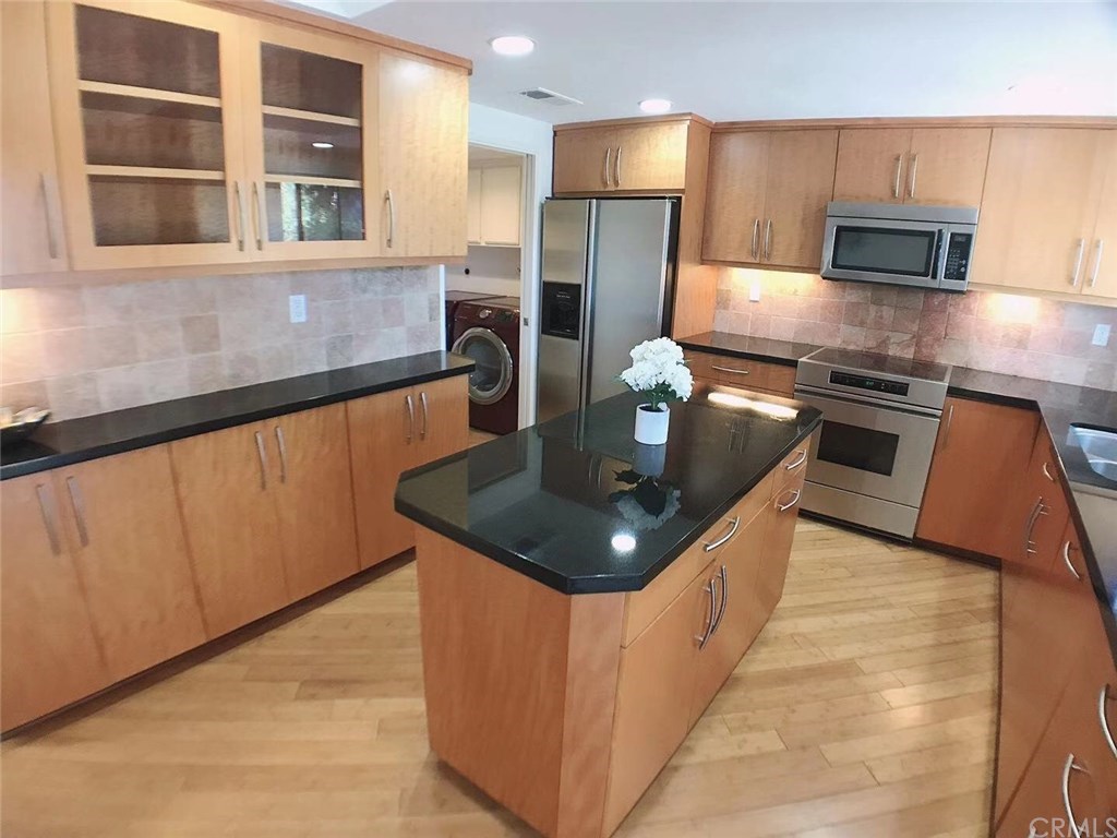 29 Milazzo Irvine, CA 92620 - Photo 5 of 20