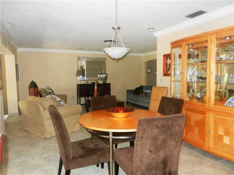 9611 Southwest 59th Terrace Miami, FL 33173 - Photo 10 of 12