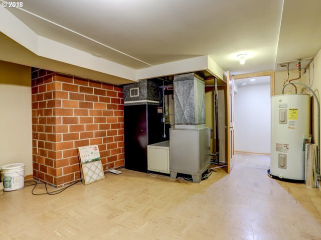 8335 Southwest Barnes Road Portland, OR 97225 - Photo 15 of 30 Gallery Image 15