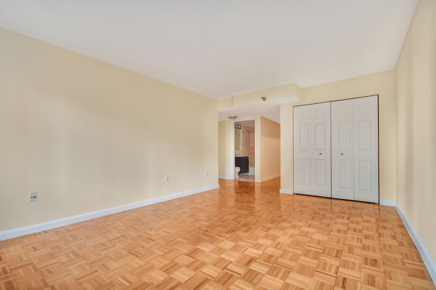308 East 38th Street, Unit 11C Manhattan, NY 10016 - Photo 4 of 9