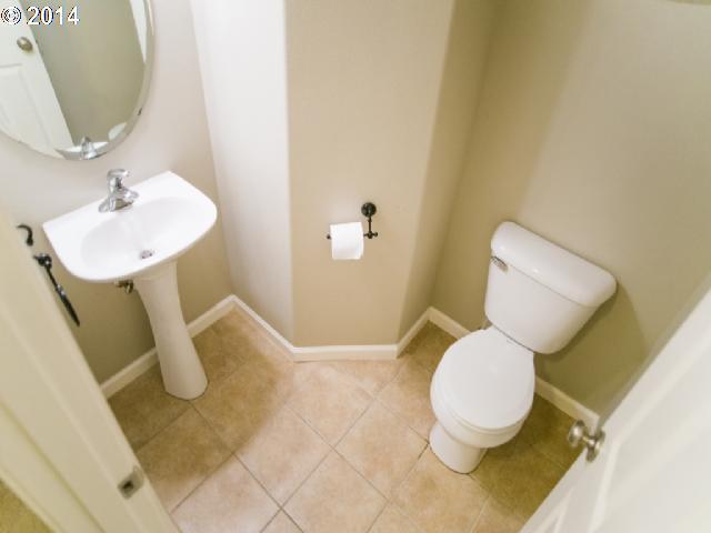 2621 Walker Road Northeast Salem, OR 97305 - Photo 8 of 16 Gallery Image 8