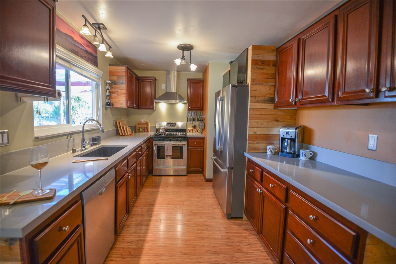 3981 Johnson Drive Oceanside, CA 92056 - Photo 6 of 25