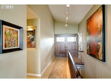 4419 Southwest Carl Place Portland, OR 97239 - Photo 7 of 24 Gallery Image 7