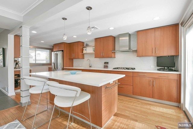 32 Duncan Road Ho-Ho-Kus, NJ 07423 - Photo 8 of 24 Gallery Image 8