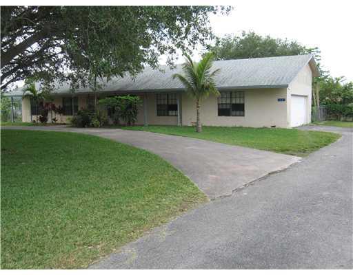 5821 Southwest 185th Way Southwest Ranches, FL 33332 - Photo 3 of 15