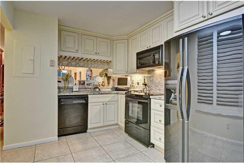 7535 La Paz Boulevard, Unit 107 Boca Raton, FL 33433 - Photo 1 of 16