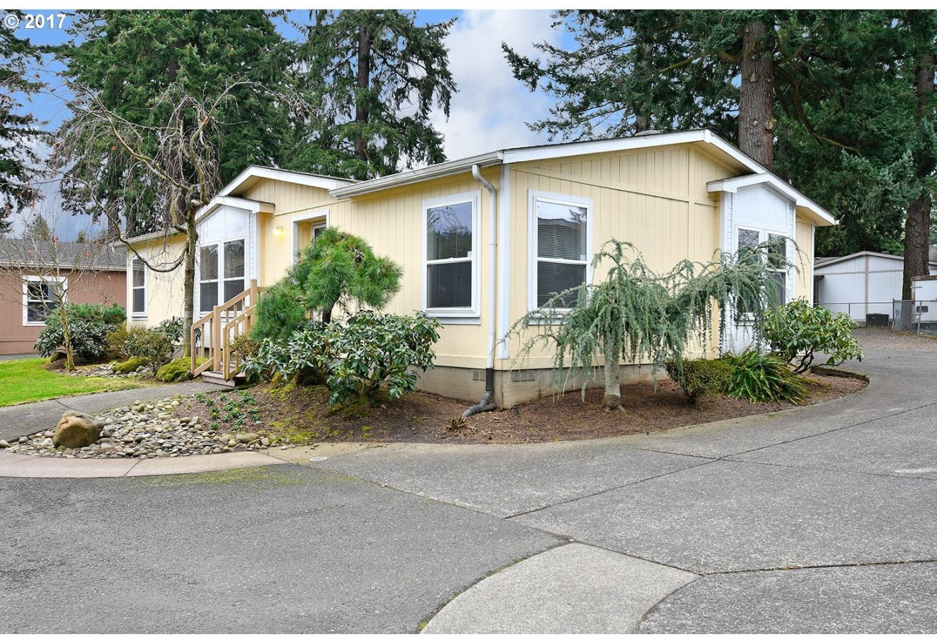 13242 Southeast Reedway Place Portland, OR 97236 - Photo 8 of 15 Gallery Image 8
