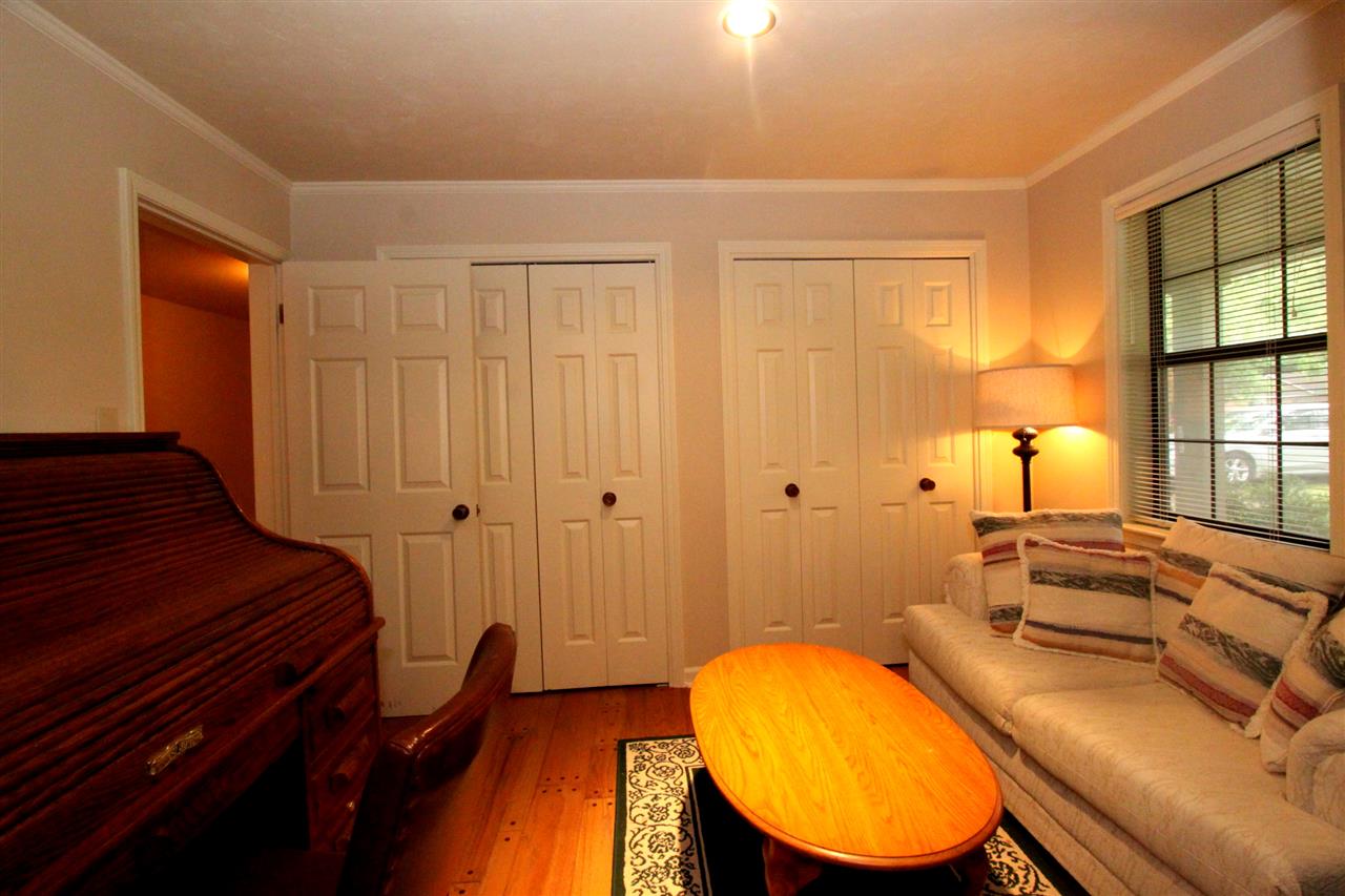 7224 Andrews Road Bartlett, TN 38135 - Photo 22 of 25 Or would make a great nursury. Right off the master.
