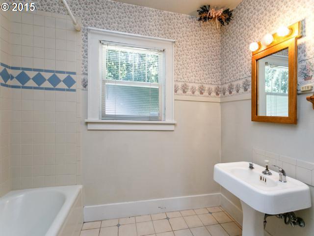 436 Country Club Road Hood River, OR 97031 - Photo 24 of 30 Gallery Image 24