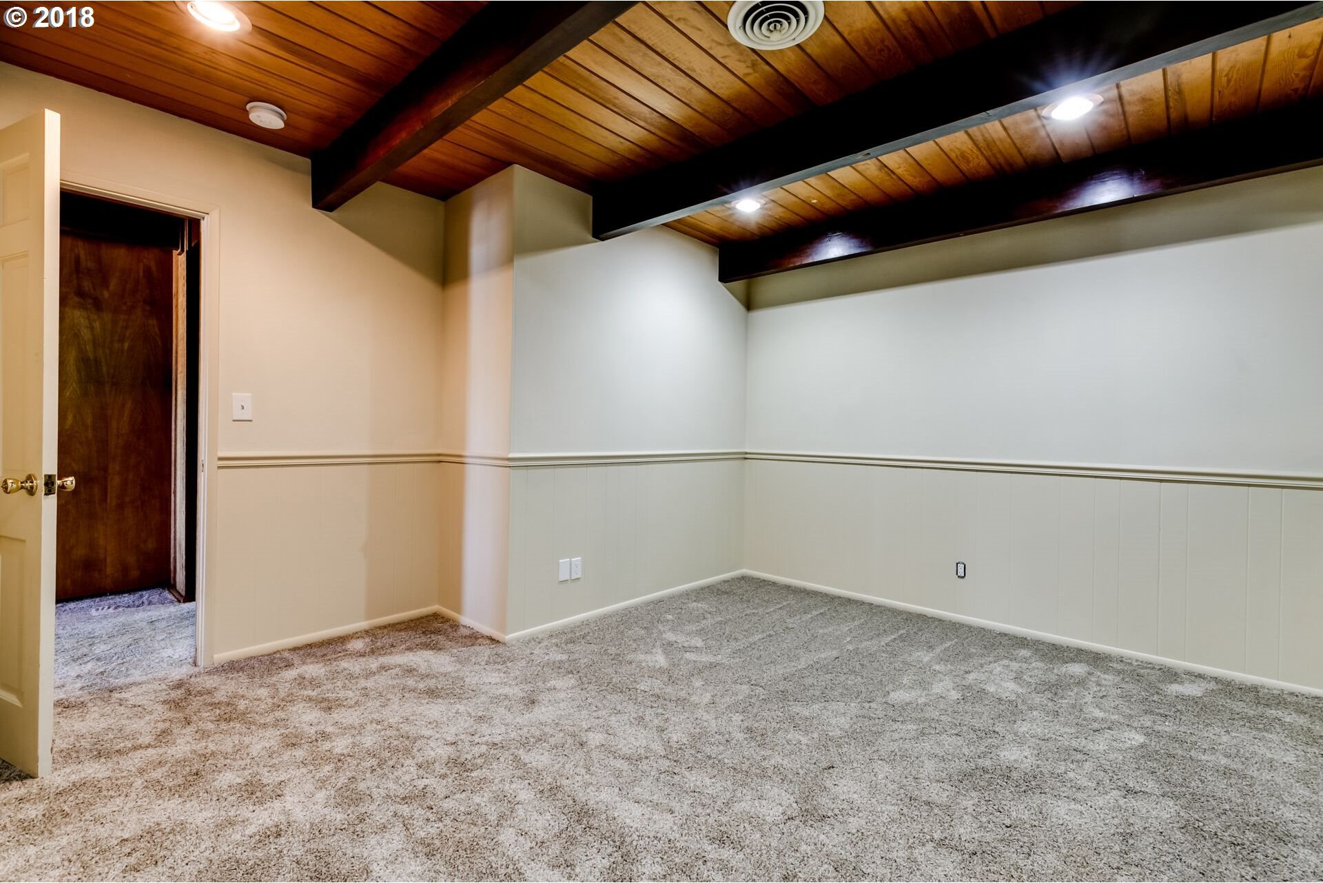 31360 Veatch Road Cottage Grove, OR 97424 - Photo 10 of 32 Gallery Image 10