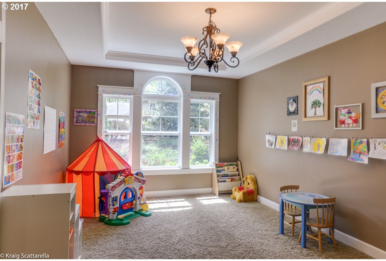 3117 Southwest Huber Street Portland, OR 97219 - Photo 16 of 22 Gallery Image 16