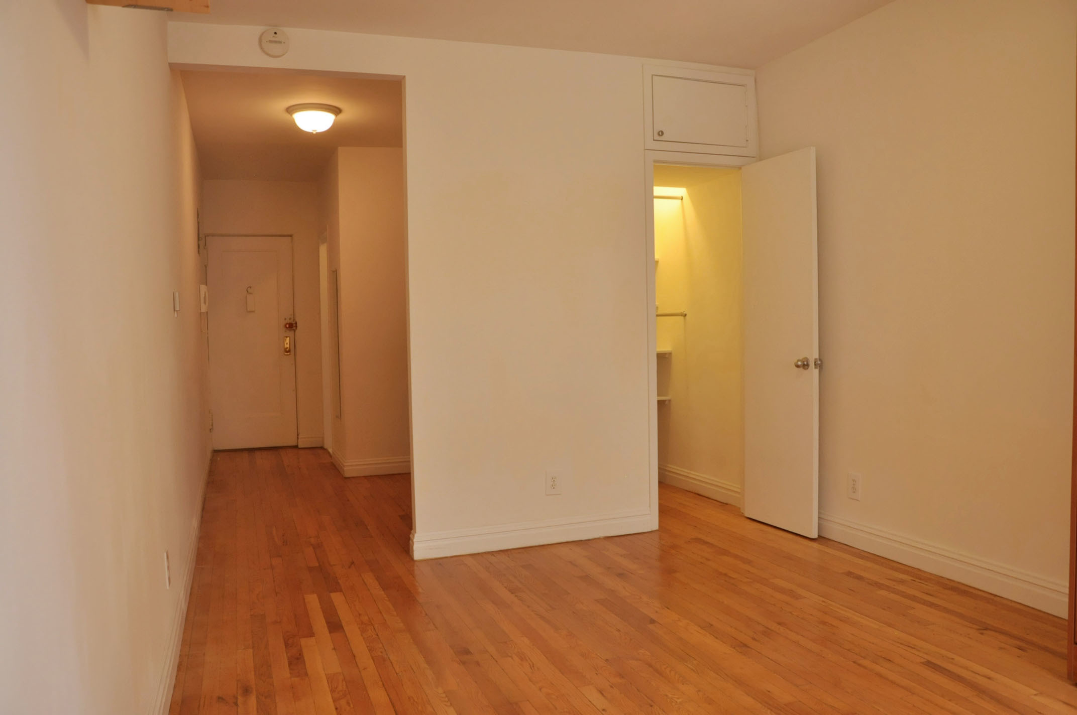 312 West 23rd Street, Unit 4F Manhattan, NY 10011 - Photo 6 of 12